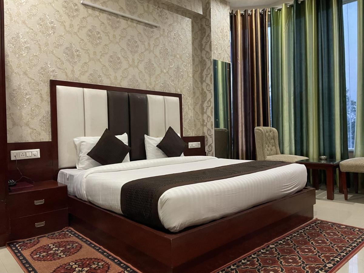 Sumedha G Village Resort And Spa Raiwala 외부 사진